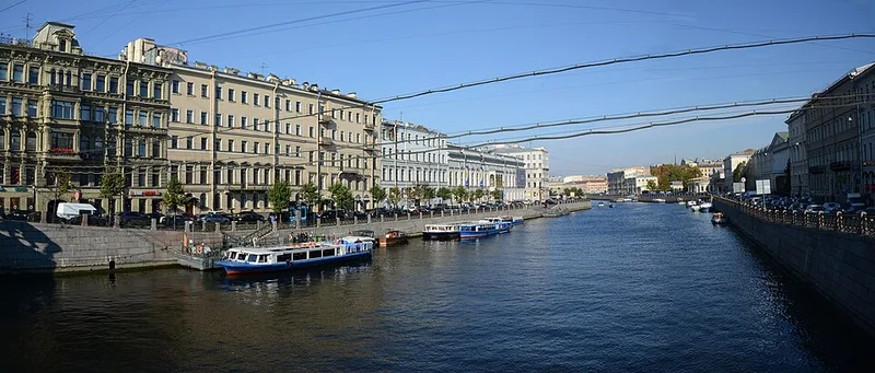 Canal Griboiedov &agrave; L&eacute;ningrad, quartier de la maison des &eacute;crivains de Zochtchenko